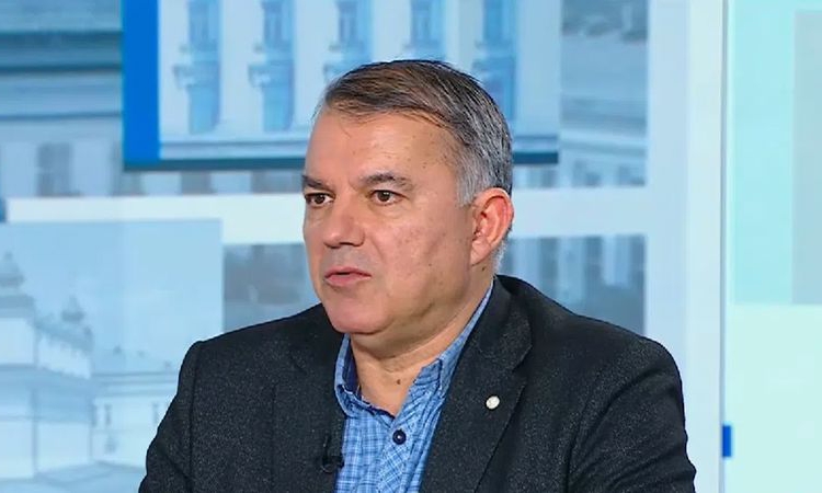 Богомил Николов: Ако на 1-ви февруари ви върнат ресто в лева, набирайте номера на НАП или на КЗП