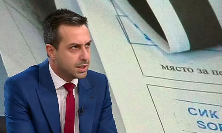 Деян Николов: Чакането на опашка във Великобритания ще ограничи поне 30 000 гласа в Турция