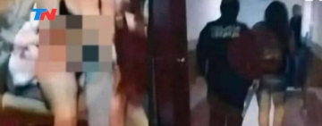 Полицай и две негови колежки тръгнаха да правят тройка, но между жените избухна скандал от ревност