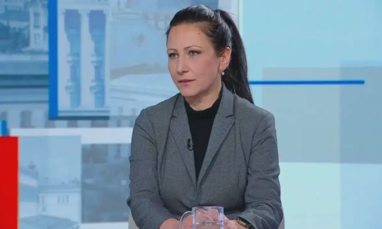 Цвета Рангелова: Най-отдалечен от партийните централи сред възможните служебни премиери е Андрей Гюров