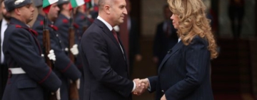 Йотова започва консултации с партиите във вторник, после ще обяви служебния премиер