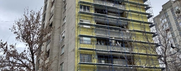 В ход е обновяването на блока на ул. „Славянска“