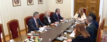 Йотова се срещна с „БСП – Обединена левица“: Правим всичко възможно за избори след Великден