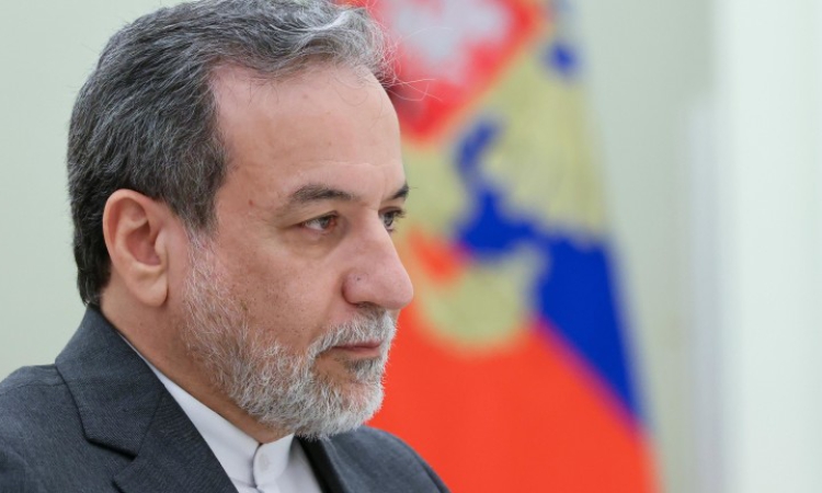 Иран: Aко САЩ ни нападнат, ще ударим базите им в региона