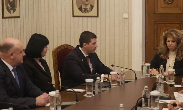 Ивелин Михайлов пред президента: Служебният кабинет трябва да покаже, че от началото ще действа с прозрачност