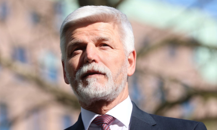 Украйна е получила 4,4 милиона боеприпаса с голям калибър по чешката инициатива