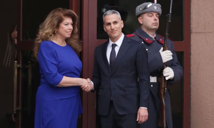 Андрей Гюров представя новото служебно правителство