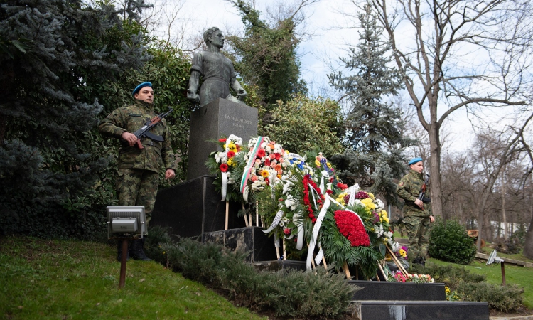 Васил Левски е мерило за чест, смелост и саможертва
