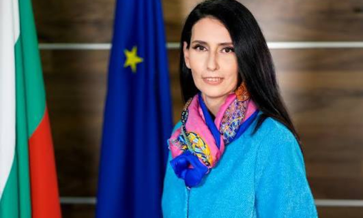 Министър Ангелина Бонева подаде оставка