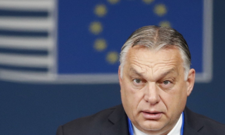 Унгария се закани да принуди Украйна да отвори отново "Дружба" за руски петрол