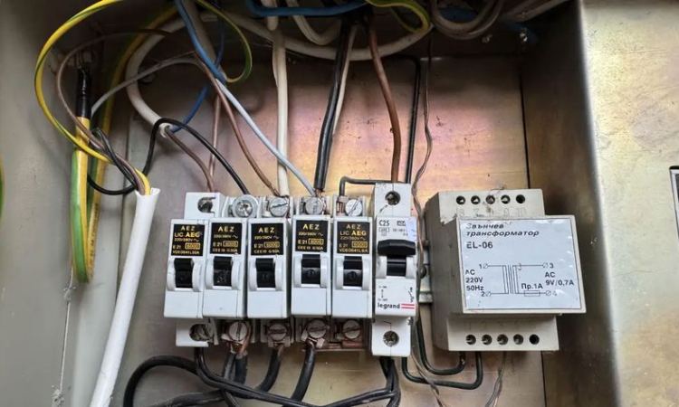 КЕВР: 98% от жалбите за високи сметки са от домакинства, които се отопляват на ток