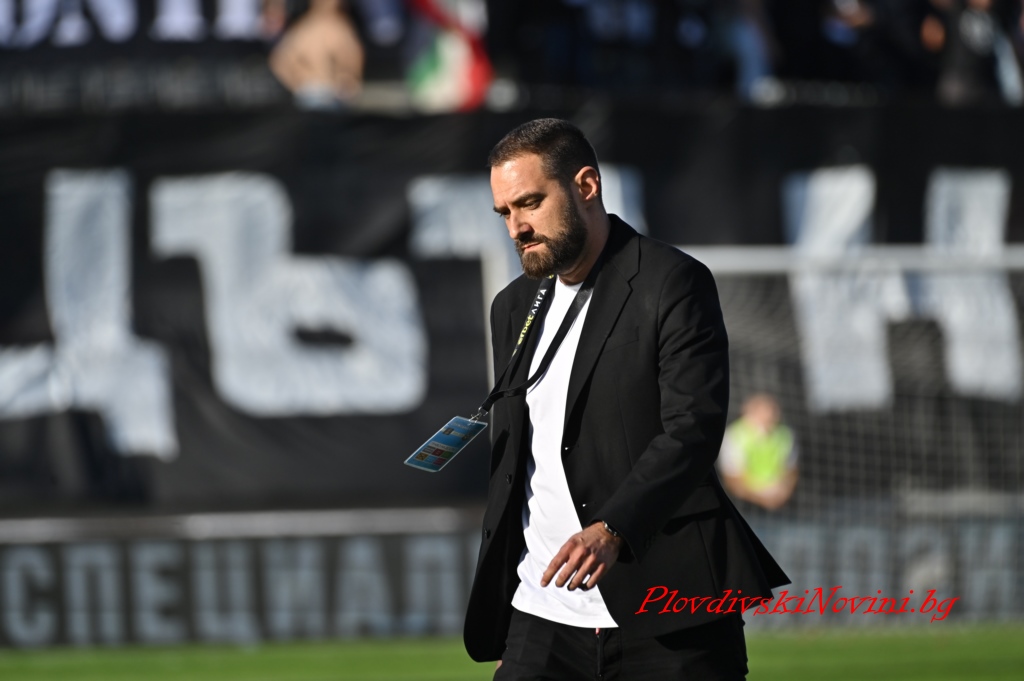 Изненадваща раздяла в Локомотив