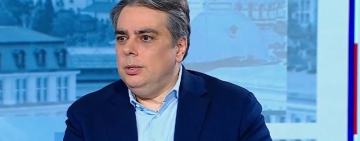 Асен Василев: Ще гласува ли Румен Радев заплатите на ВСС да станат минимални, ако продължат да не спазват закона?