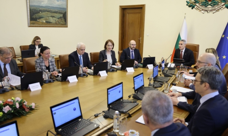 Дават над 100 млн. евро за подпомагане на транспортния сектор