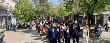 Пловдив извървя пътя на паметта с шествие, възстановки и лекции за 150-годишнината от Априлското въстание