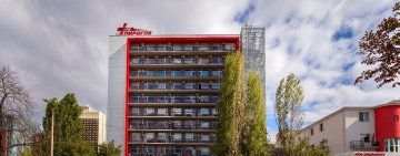 Оперираха детето, което падна от тераса на НДК, борбата за живота му продължава