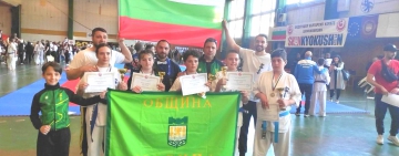 Девет медала и четирима шампиони за СКК „Феникс“ от държавното първенство в Ловеч