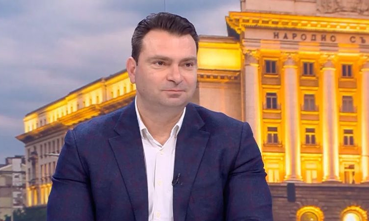 Калоян Паргов: Партията на Румен Радев „изяде“ електората на БСП