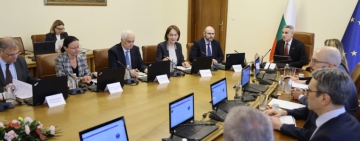 Гюров: Рафтовете на ''Магазин за хората'' са празни, а сметките източени