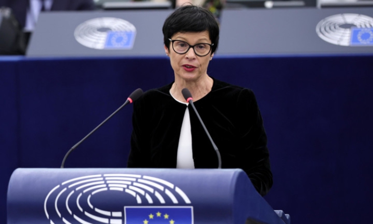 ЕС спря парите за Сърбия