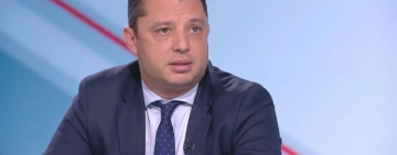 Делян Добрев: Кабинетът на „тик-ток звездата“ Андрей Гюров оставя тежко наследство
