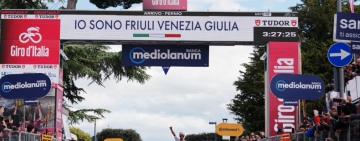 Джонатан Нарваес спечели етап 8 от #Giro d’Italia, Афонсо Еулалио запази „розовата фланелка“
