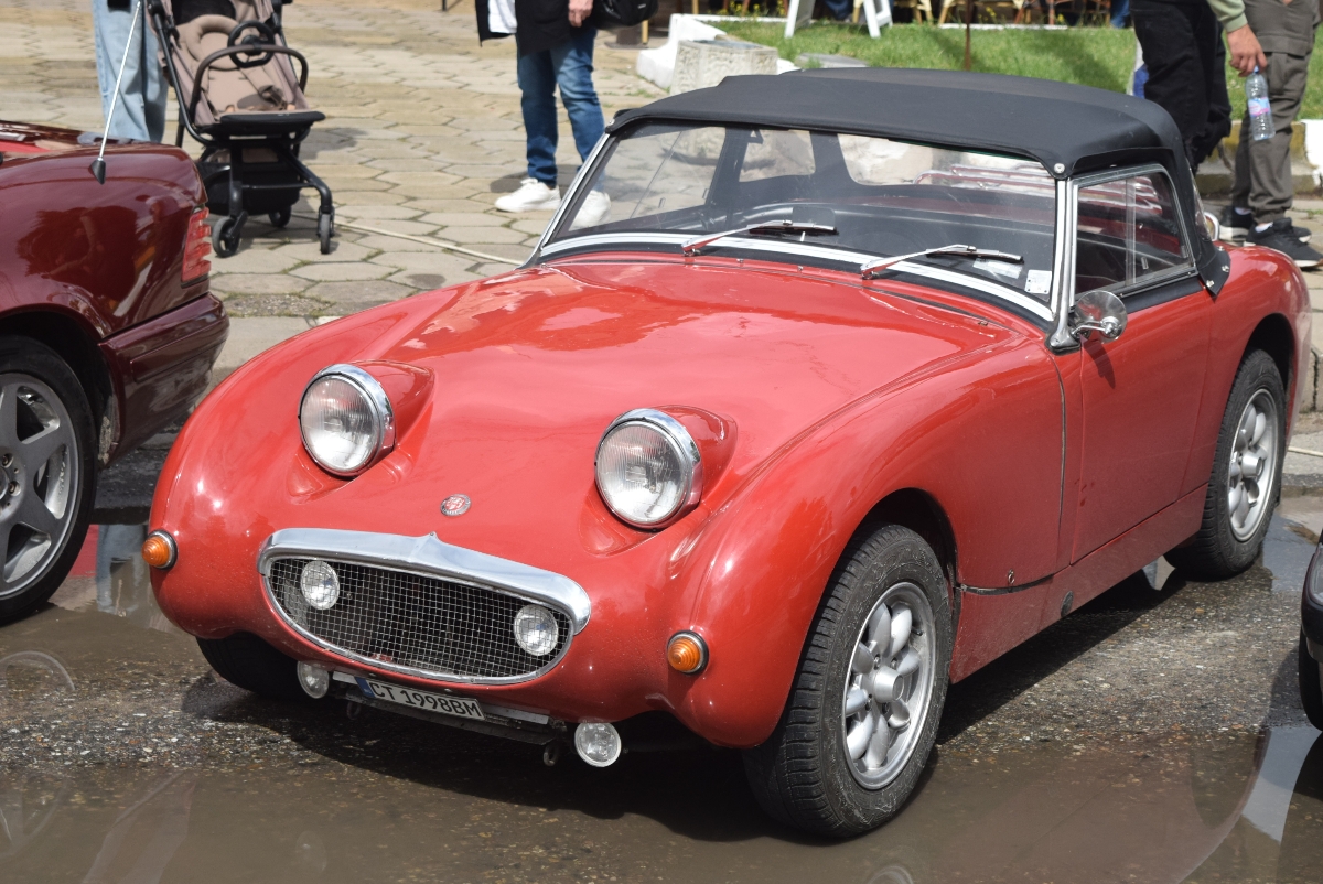 Истинско внимание привлече и легендарният британски роудстър Austin-Healey Sprite Mark I, известен по света с култовите си прякори „Frogeye“ („жабешко око“) във Великобритания и „Bugeye“ („насекомо око“) в САЩ заради характерните си фарове.
