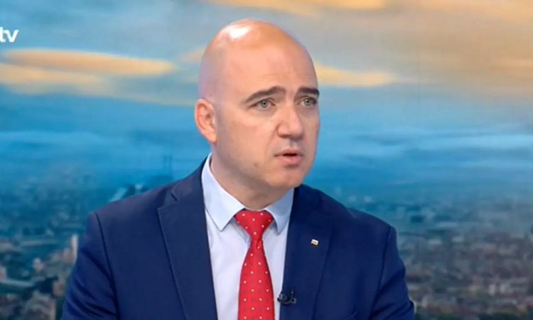 Министър Илин Димитров: България е сигурна дестинация, кризата с горивата ще промени туризма