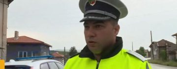 Непълнолетна шофьорка се заби в ограда, случаят взриви мрежата (ВИДЕО)