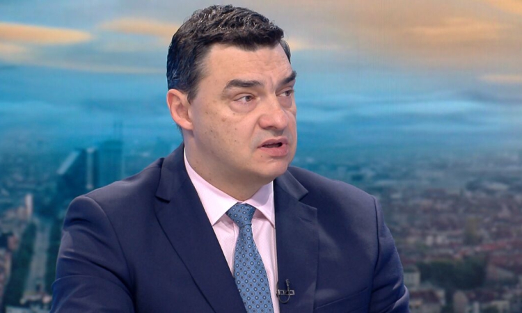 Владо Николов: Не започнах с “Искам повече пари за майките”! Това е грешката ми!