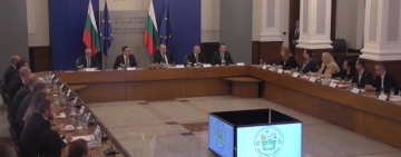 Веригите предлагат ''Кошница с грижа'' за 6 месеца: Какво реално ще поевтинее с 15% и как ще се отрази на джоба ни?