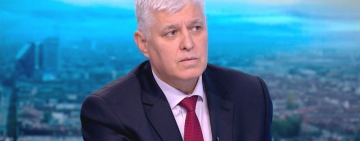 Министър Стоянов: Не си противореча за помощта за Украйна, армията не продава оръжие
