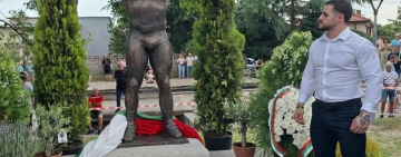 Карлос Насар откри паметник на Милен Добрев
