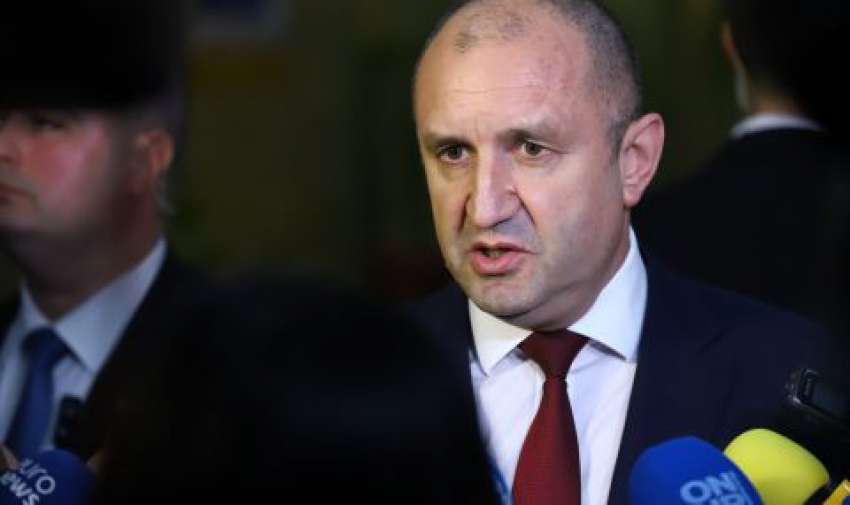 Президентът Радев изказа съболезнования към близките на актьора Славчо Пеев