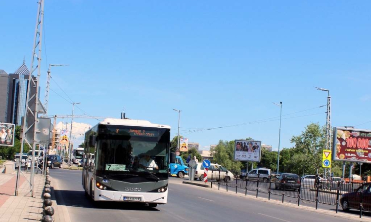 Община Пловдив осигурява повече автобуси за Задушница