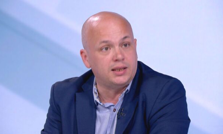 Александър Симов: Служебният кабинет "Гюров" е капан за градската десница