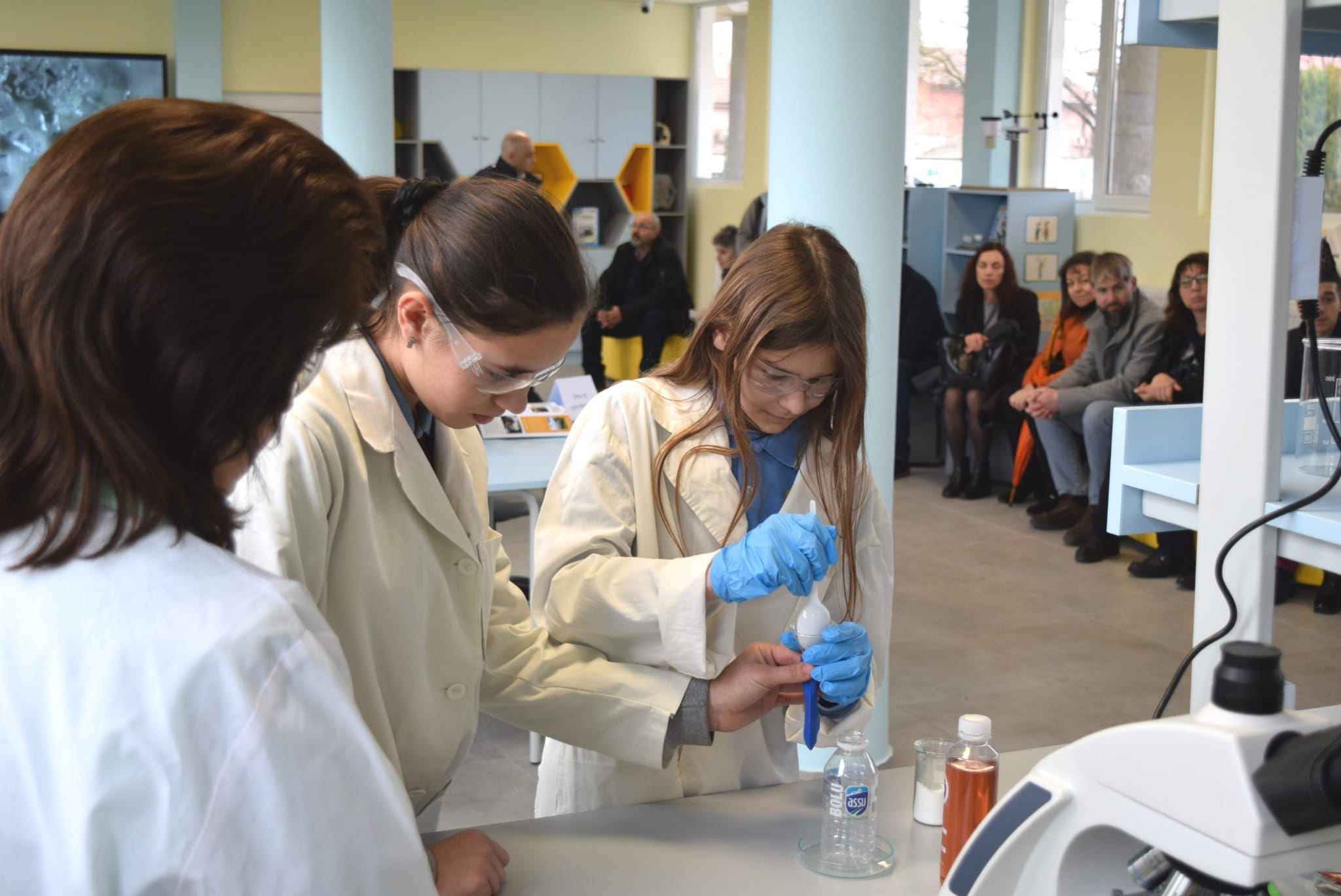 Mладите изобретатели на Царацово вече имат своя СТЕМ център