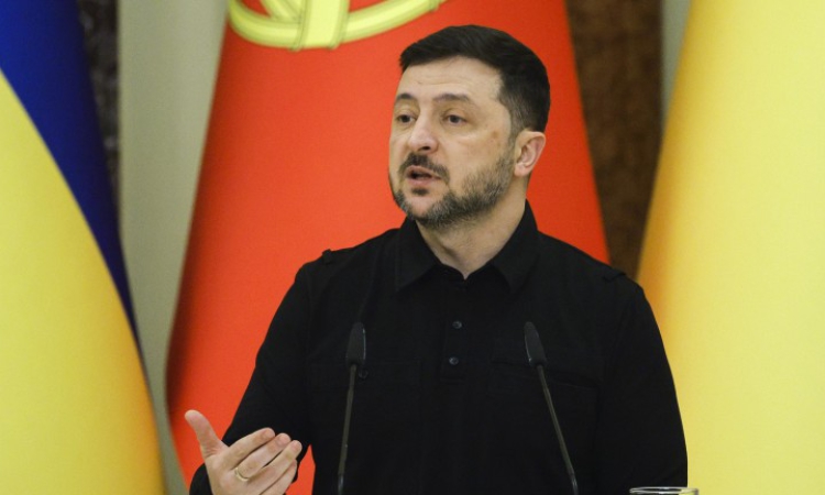 Зеленски пред АФП: Украйна не губи войната срещу Русия