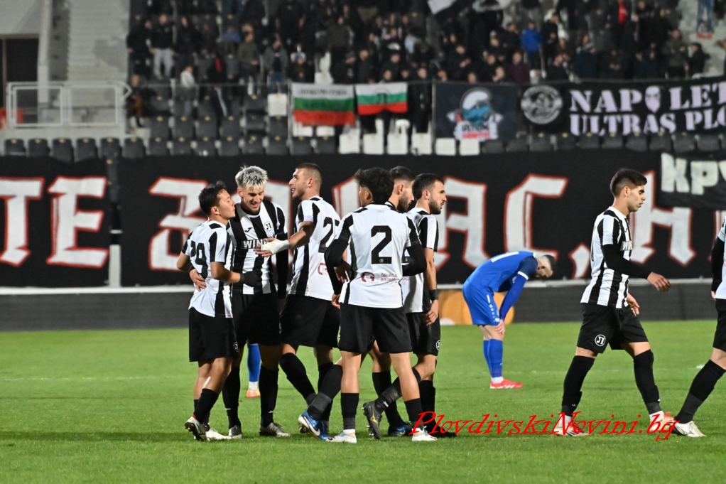 На живо: Локомотив Пд - Спартак Вн 0:0