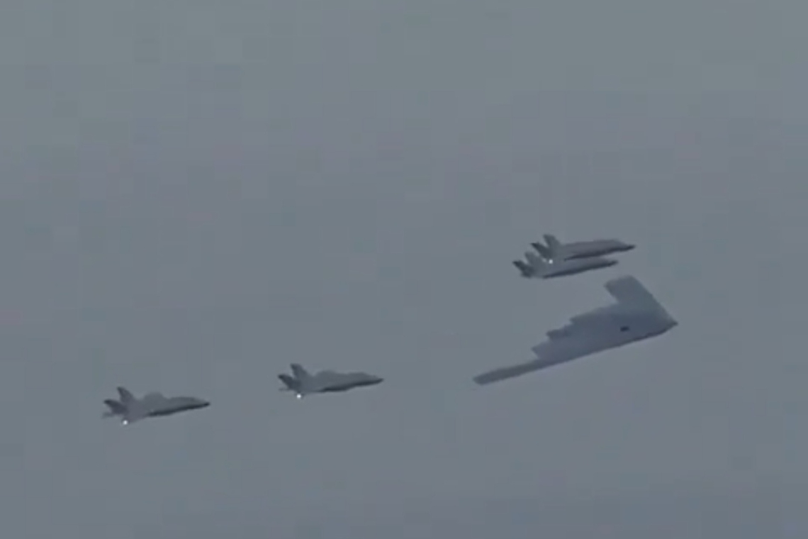 Мощни експлозии в Техеран, горят две болници и летище. Удари по военни обекти в цял Иран