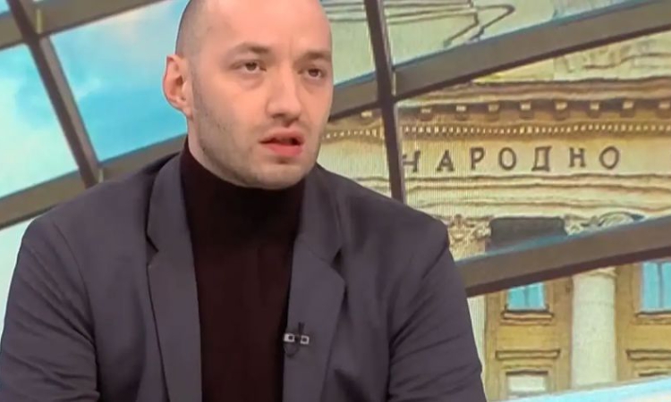 Димитър Ганев: Радев няма да бъде твърде активен в предизборната кампания. Ще продължи да се държи дистанцирано