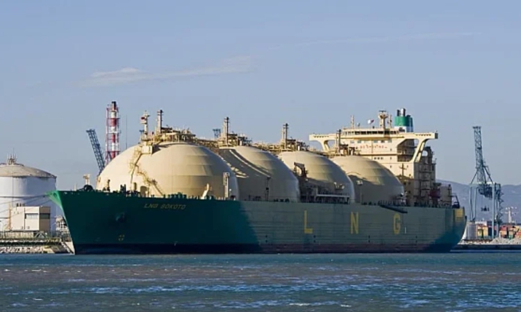 Над 30% по-скъп природен газ в Европа след заплахите на Тръмп