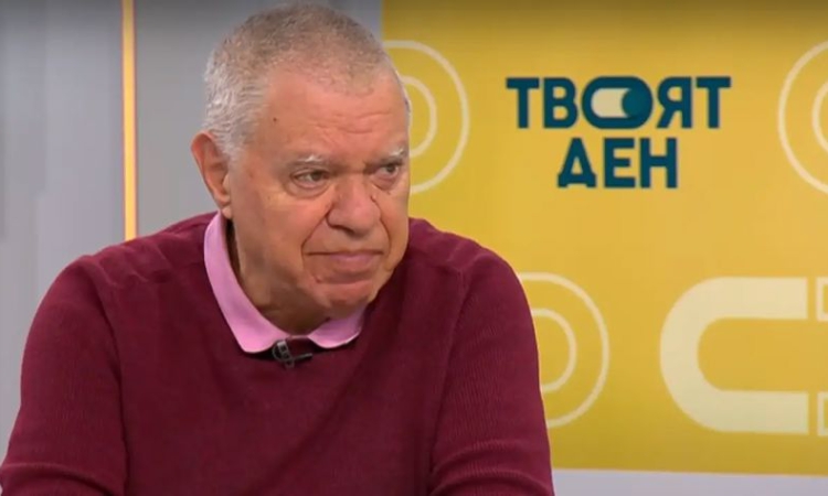 Проф. Михаил Константинов: Протестите желаеха едно нещо, но докараха Румен Радев