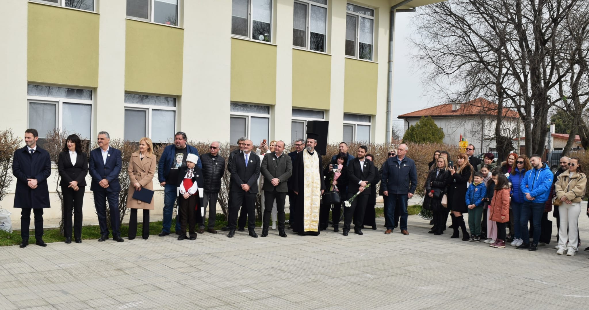 На 3 март в Рогош откриха паметник на Васил Левски