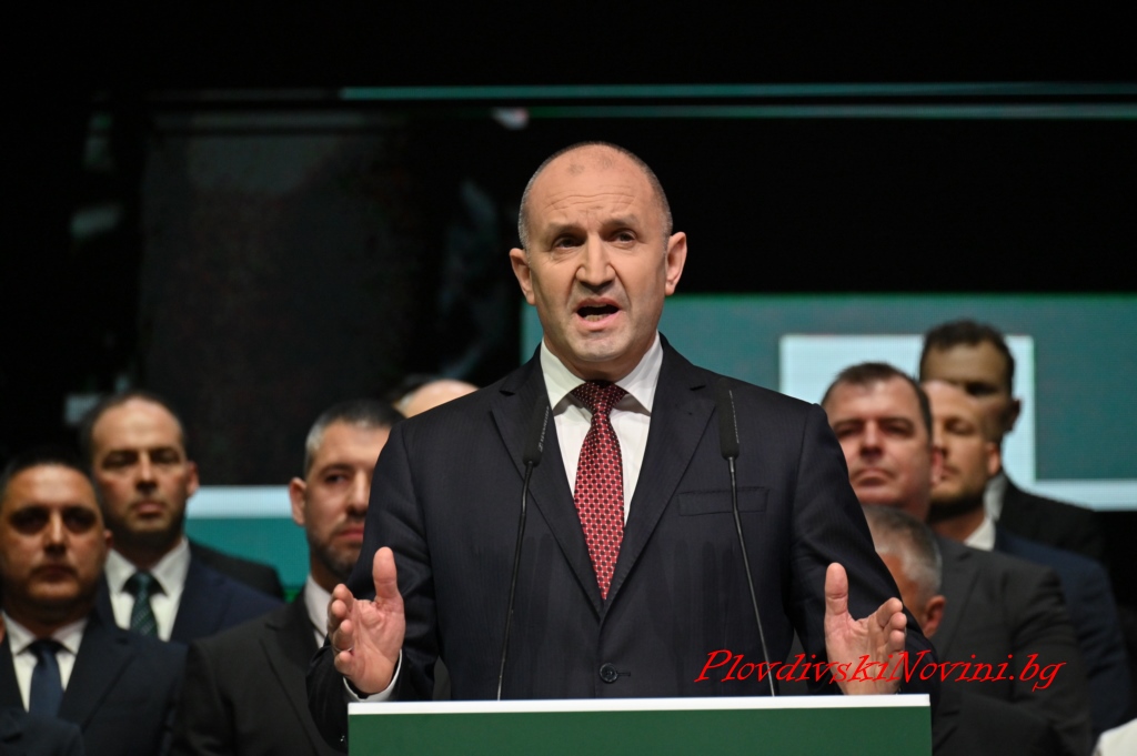 Румен Радев: Ще сложим край на срамните сглобки и страха се насаждан у хората