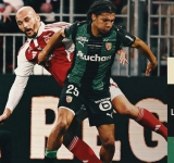 Ланс навакса изоставане от три гола, но шампионските амбиции започват да се изпаряват 