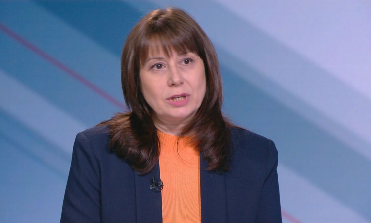 Омбудсманът Велислава Делчева предупреди за измами с автомобили, „втора ръка“, внос от чужбина