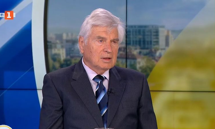 Доц. Ангелов категоричен за свлачището: Имало е сигнали за развитието му
