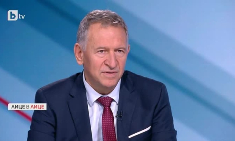 Стойчо Кацаров: Намалете областните управи от 28 на 6