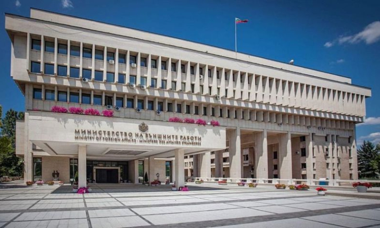 МВнР: България категорично осъжда инцидента в Галац, причинен от руски въоръжен дрон